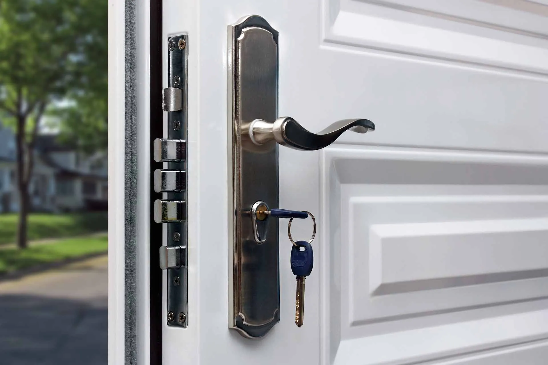 Multipoint locks